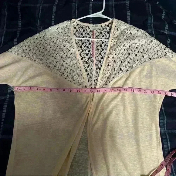 Umgee Lace Crochet Cartigan Size M/L - Picture 9 of 10